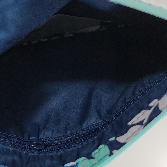 Vera Bradley Blue Star Medallion Straw Beach Wrislet with Sea Turtle - Picture 6 of 6